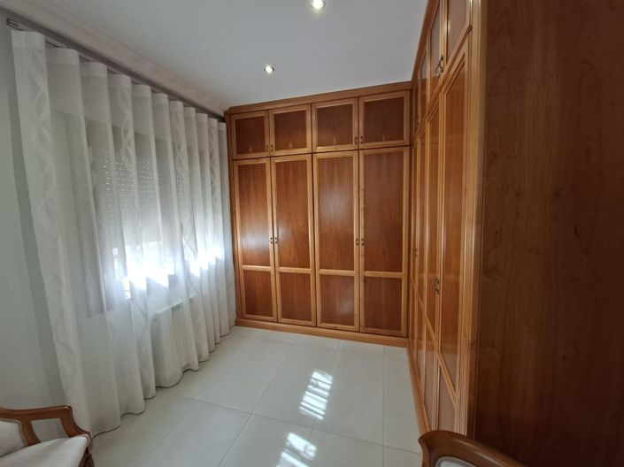 Image No.14-4 Bed Country House for sale