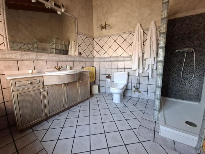 Image No.29-4 Bed Country House for sale
