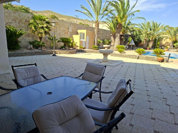 Image No.42-4 Bed Country House for sale