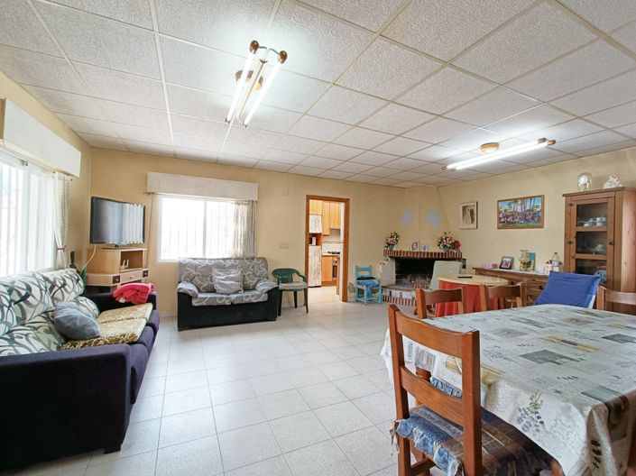 Image No.16-4 Bed Country House for sale