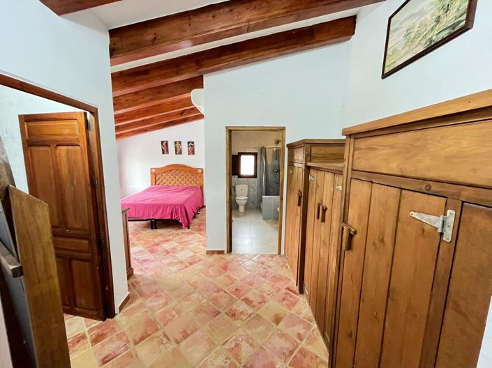Image No.12-5 Bed Country House for sale