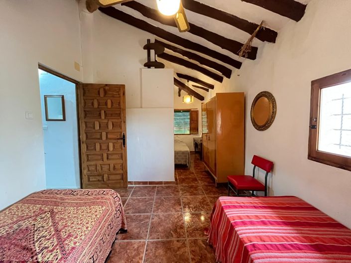 Image No.16-5 Bed Country House for sale