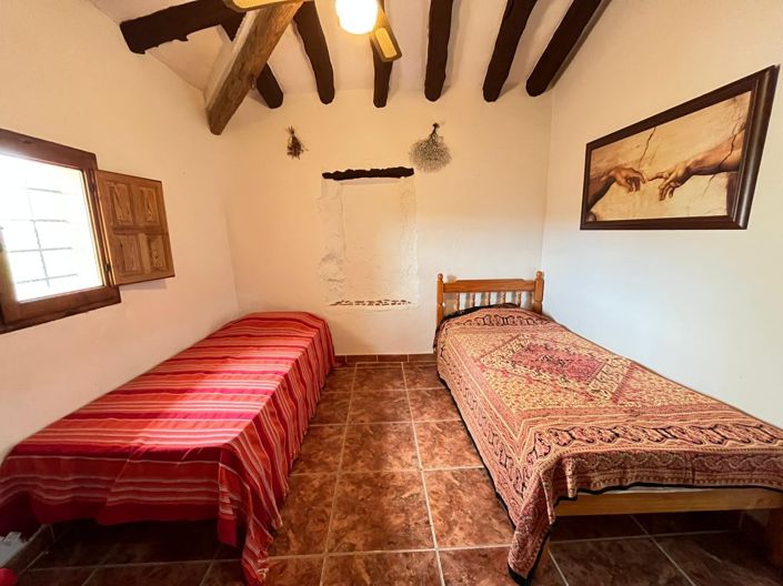 Image No.17-5 Bed Country House for sale