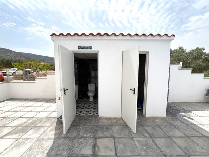 Image No.30-3 Bed Country House for sale