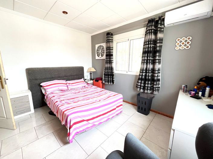 Image No.32-3 Bed Country House for sale