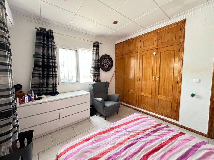 Image No.33-3 Bed Country House for sale