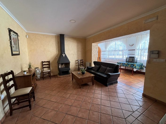 Image No.27-8 Bed Country House for sale