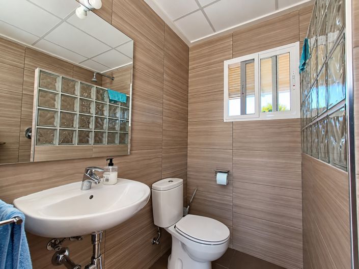 Image No.21-3 Bed Country House for sale