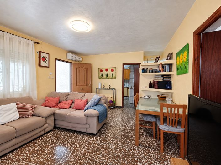 Image No.37-3 Bed Country House for sale