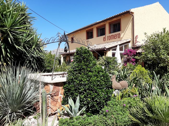Image No.2-6 Bed Country House for sale