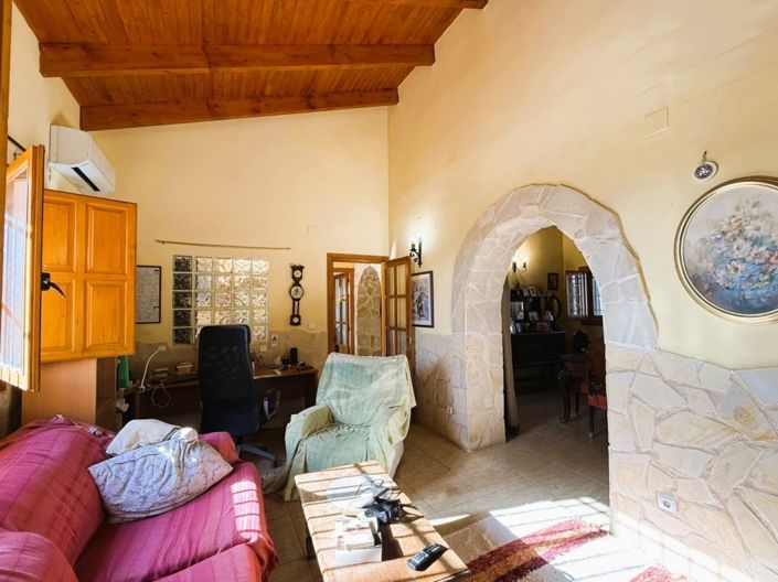 Image No.11-4 Bed Country House for sale