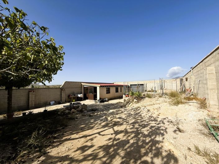 Image No.19-4 Bed Country House for sale