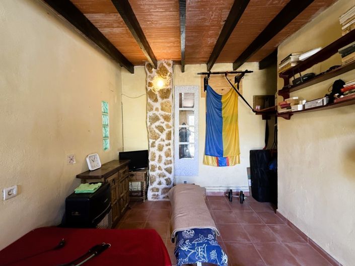 Image No.22-4 Bed Country House for sale
