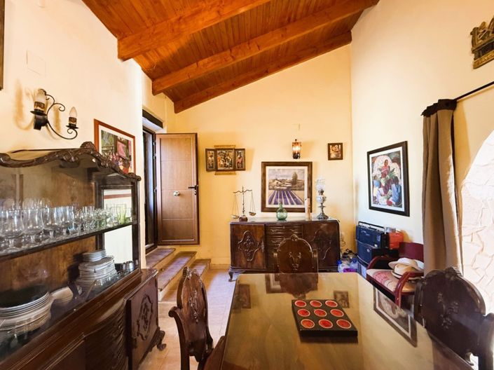 Image No.7-4 Bed Country House for sale