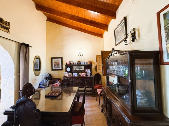 Image No.8-4 Bed Country House for sale