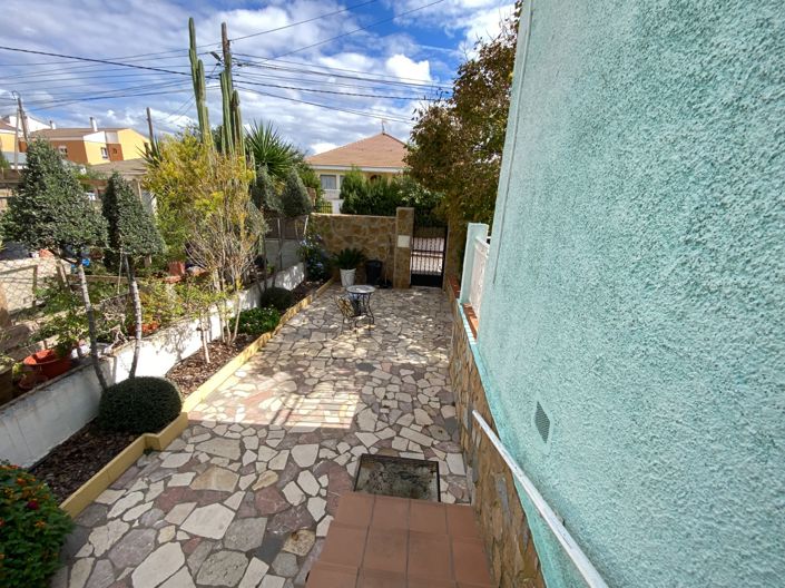 Image No.28-3 Bed Townhouse for sale
