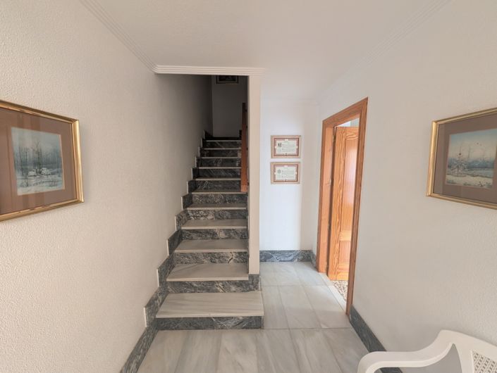 Image No.33-4 Bed Townhouse for sale