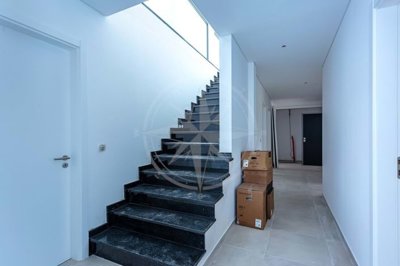 1987-294520-0086b5b4f2b294297643049c268e89554