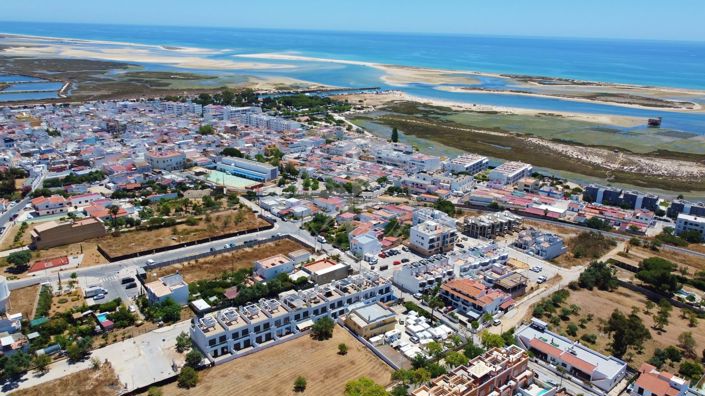 Image No.20-3 Bed Townhouse for sale