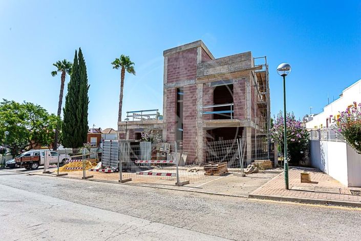 Image No.2-5 Bed Villa for sale