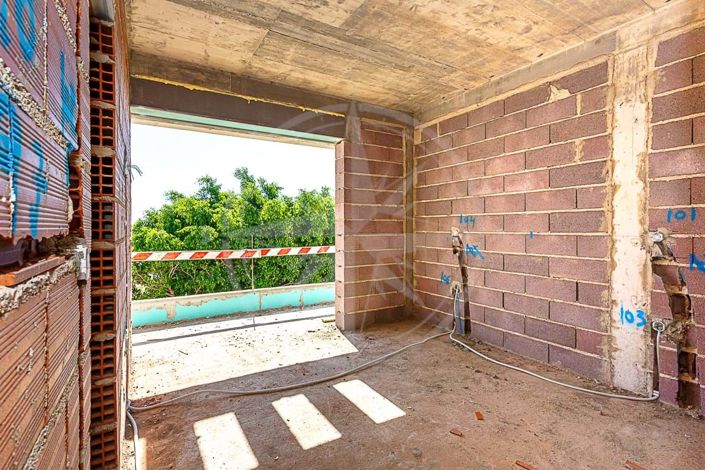 Image No.20-5 Bed Villa for sale