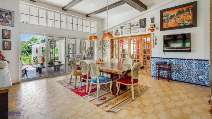 Image No.10-6 Bed Villa for sale