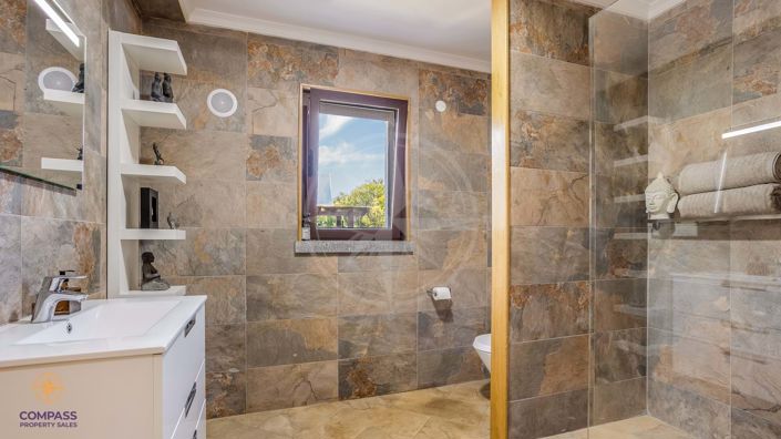 Image No.16-5 Bed Villa for sale