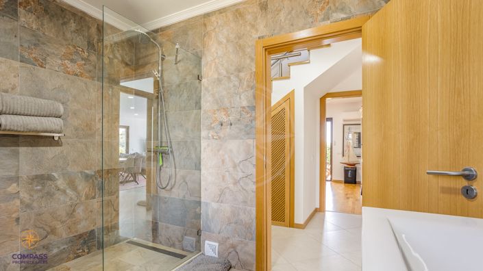 Image No.17-5 Bed Villa for sale