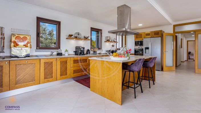 Image No.8-5 Bed Villa for sale