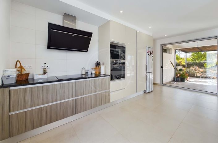 Image No.12-4 Bed Villa for sale