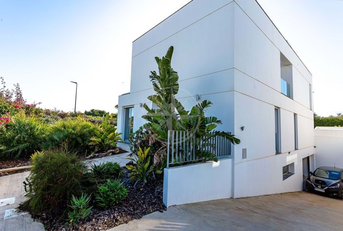 Image No.5-4 Bed Villa for sale