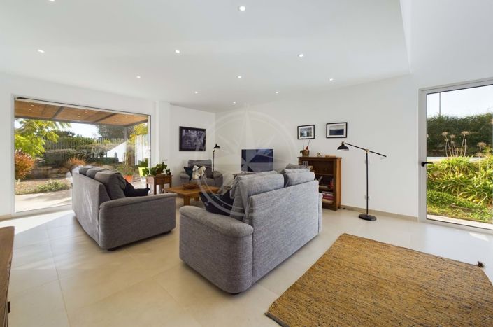 Image No.9-4 Bed Villa for sale