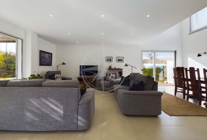 Image No.10-4 Bed Villa for sale