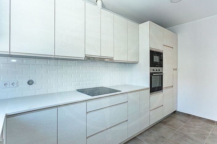 Image No.10-2 Bed Townhouse for sale