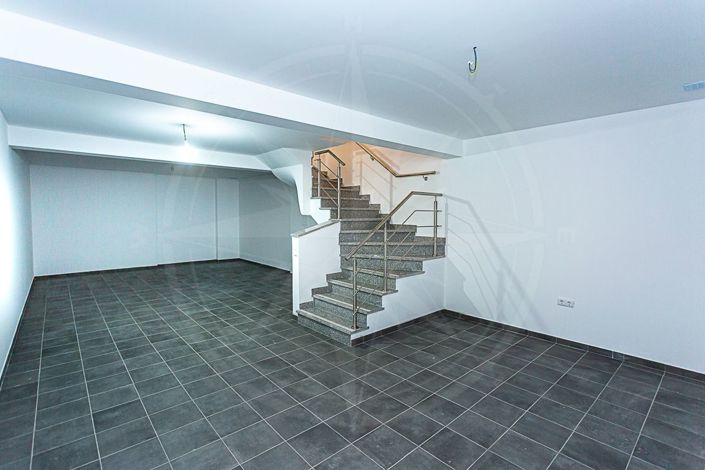 Image No.11-2 Bed Townhouse for sale