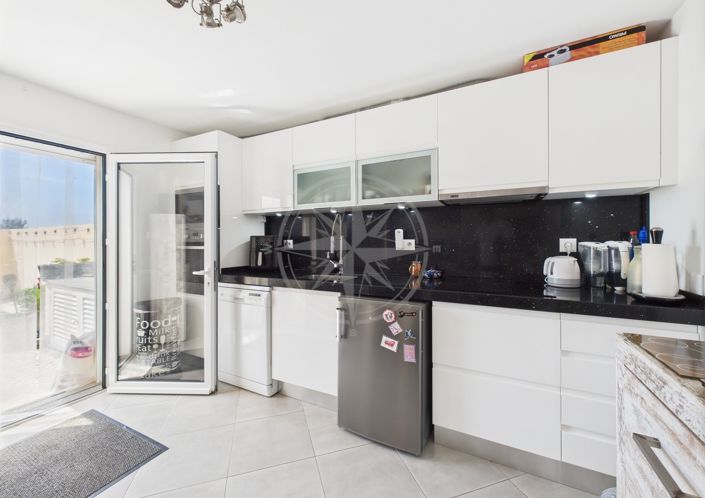 Image No.15-3 Bed Townhouse for sale