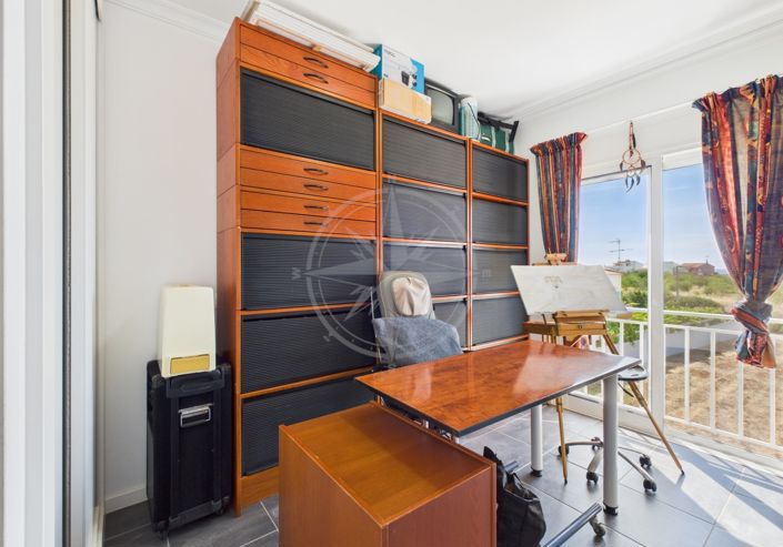 Image No.20-3 Bed Townhouse for sale