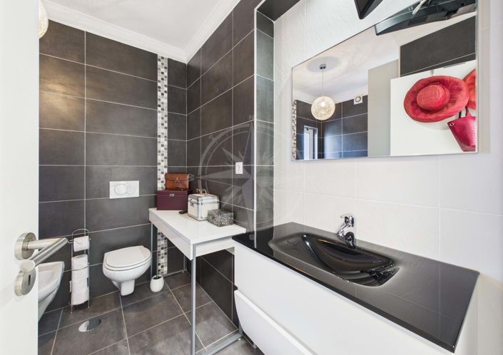 Image No.21-3 Bed Townhouse for sale