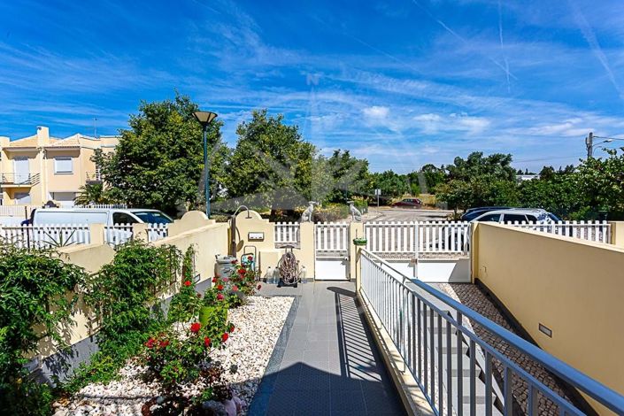 Image No.3-3 Bed Townhouse for sale