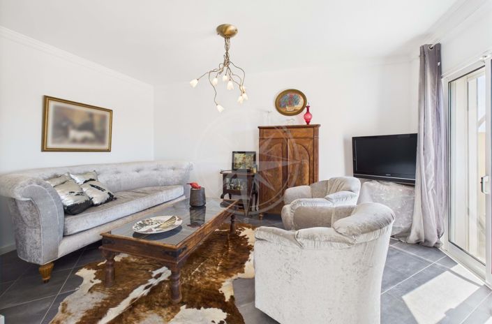 Image No.9-3 Bed Townhouse for sale