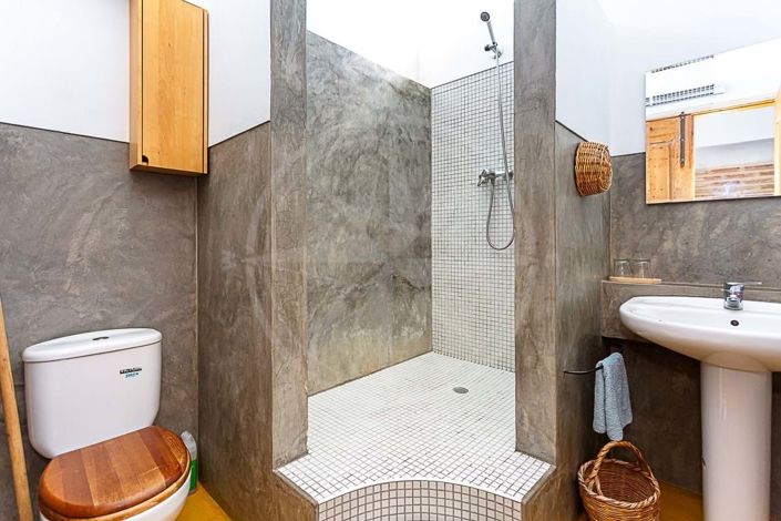 Image No.15-3 Bed Townhouse for sale