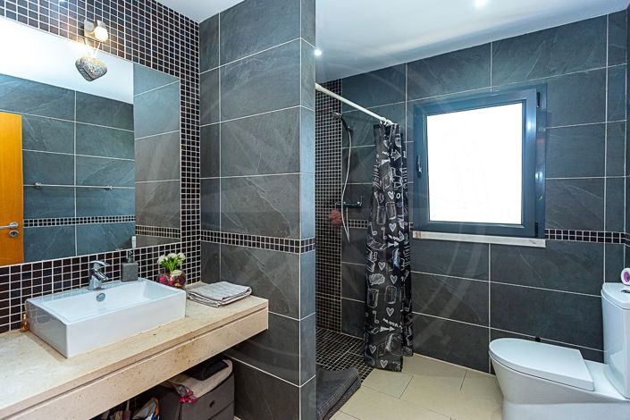 Image No.19-3 Bed Villa for sale