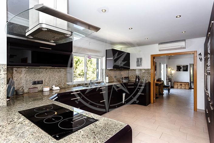 Image No.11-4 Bed Villa for sale