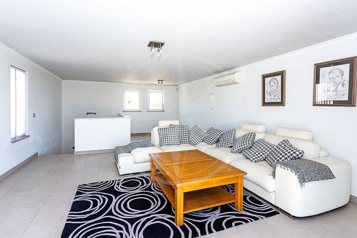 Image No.30-4 Bed Villa for sale