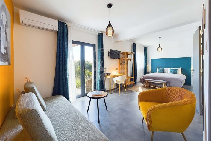 Image No.10-4 Bed Villa for sale