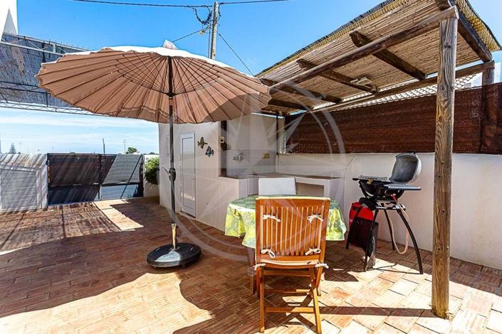 Image No.18-2 Bed Villa for sale