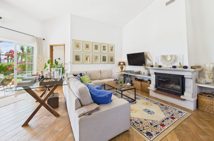 Image No.12-4 Bed Villa for sale