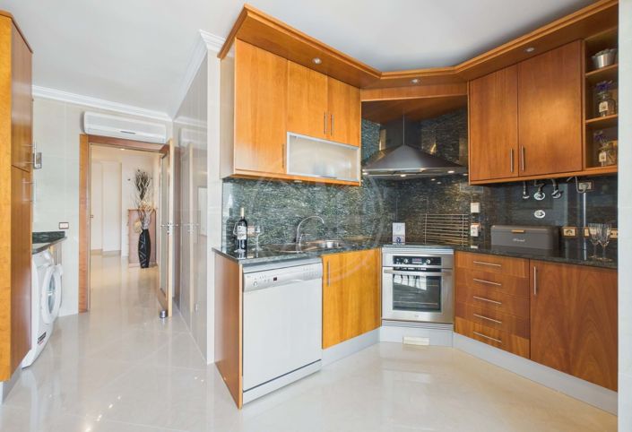 Image No.8-2 Bed Apartment for sale