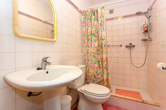 Image No.24-3 Bed Townhouse for sale