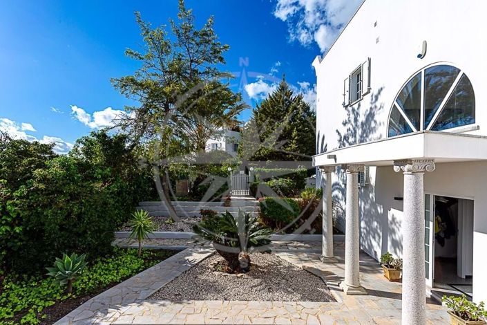 Image No.15-4 Bed Villa for sale